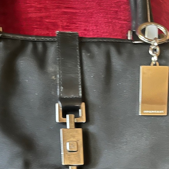 ๐๐ฅ๐ฅSOLD! ๐ฅBurberry Check Keychain-RARE! ๐ COPY - Picture 7 of 8